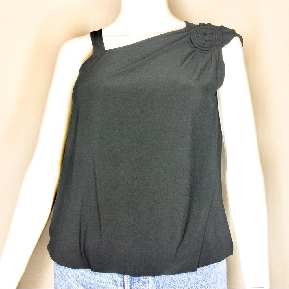 Women’s Casual Living Rosette Detail Top Size S